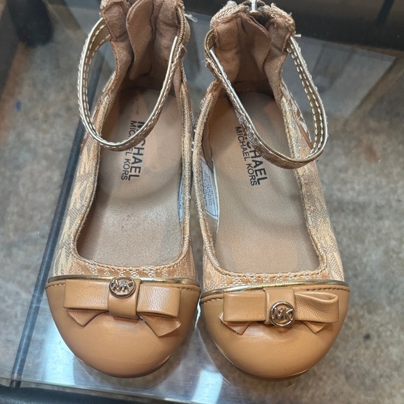 Michael Kors Other - Michael Kors Gold and Tan Bow Accent Flats